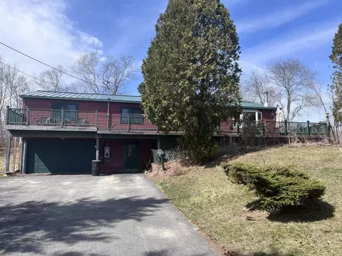437 Stream Rd, Winterport, ME 04496