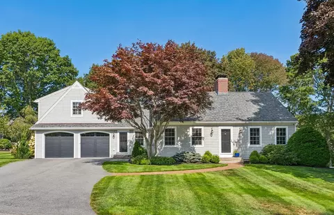 12 Sea Cove Rd, Cumberland, ME 04110