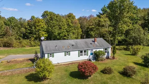 479 New England Rd, Searsmont, ME 04973