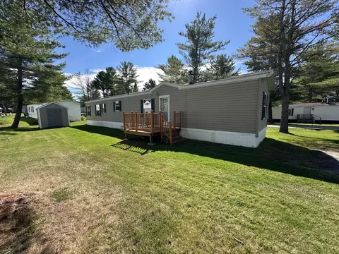 109 Bruins Dr, Waterville, ME 04901