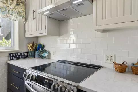 Kitchen - 664 Boothbay Rd, Edgecomb, ME 04556 photo 3 of 5