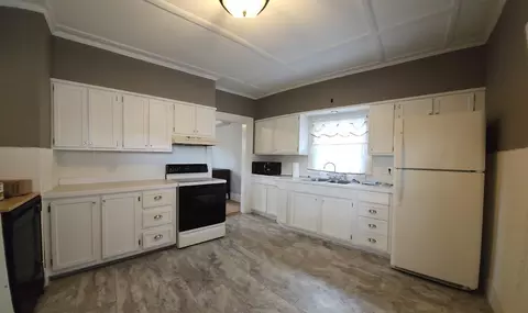 Kitchen - 17 Bates St, Millinocket, ME 04462 photo 2 of 3