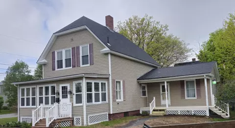 17 Bates St, Millinocket, ME 04462