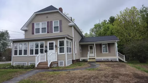 Exterior - 17 Bates St, Millinocket, ME 04462 photo 2 of 3