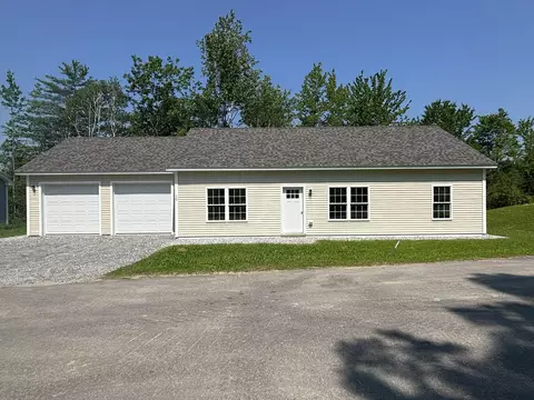 9 Car-ty Ct, Lewiston, ME 04240