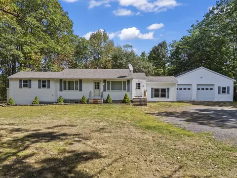 741 Carding Machine Rd, Bowdoinham, ME 04008