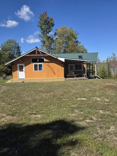 846 Notch Rd, Skowhegan, ME 04976