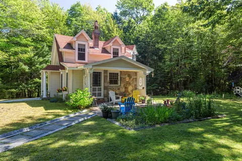 102 Degregoire Park #2, Bar Harbor, ME 04609