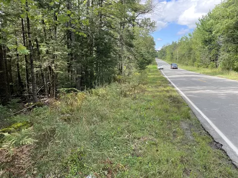 684 Lower Detroit Rd, Plymouth, ME 04969