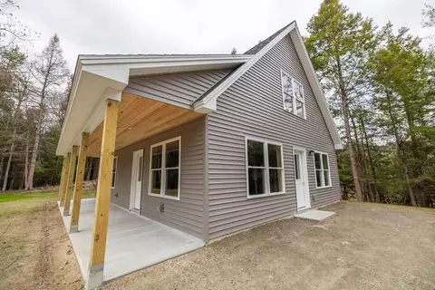 19 Hemlock Ln, Pittston, ME 04345