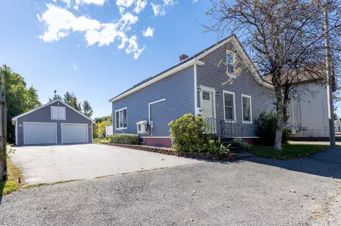 568 S South Main St, Brewer, ME 04412