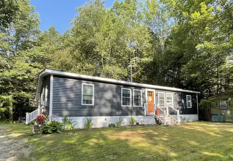 101 Fisher Rd, Bowdoinham, ME 04008