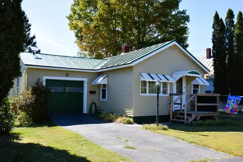 86 Canada Rd, Moscow, ME 04920