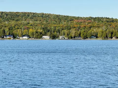 397 West Van Buren Cove Road # t17 r3, T17 R3 Wels, ME 04785