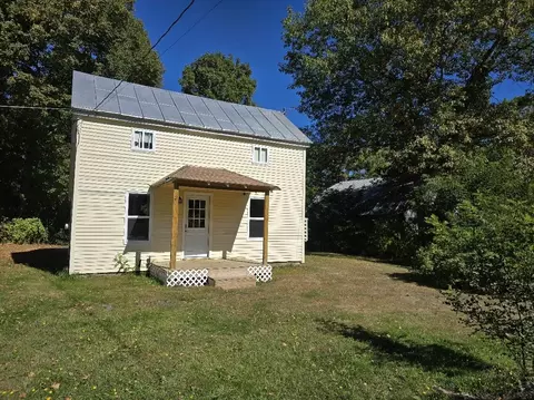 21 Bluff Rd, Concord Twp, ME 04920