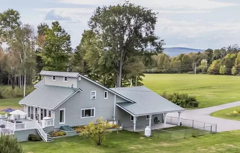 47 Higgins Rd, Palmyra, ME 04965