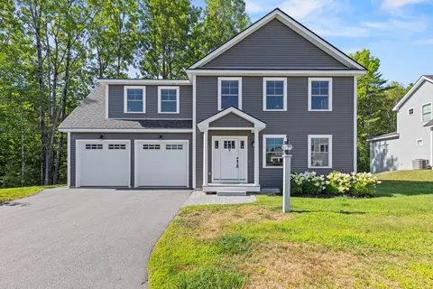 9 Cobblestone St #55, Falmouth, ME 04105