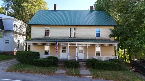 7 Forest Ave, Orono, ME 04473