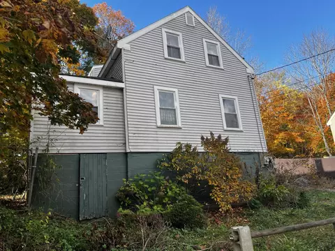 6 Crooker St, Bath, ME 04530