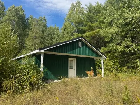 3 Gravy Ln # -5, Bradford, ME 04410