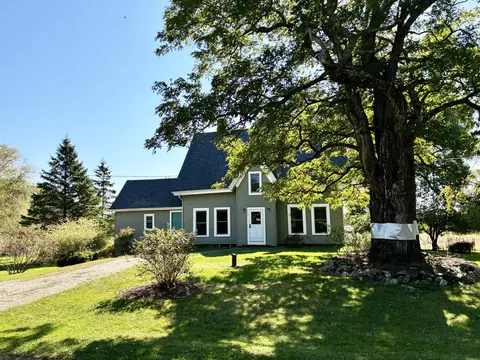 113 Wardwell Point Rd, Penobscot, ME 04476