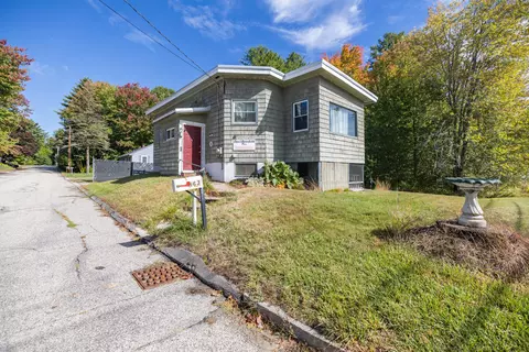 863 Minot Ave, Auburn, ME 04210