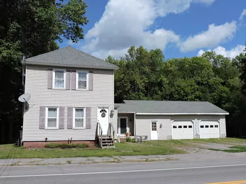 17 Baker St, Clinton, ME 04927