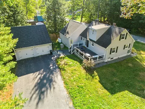 53 Burke Street St, Farmingdale, ME 04344