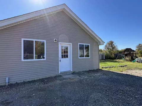 283 Weeks Mills Rd, China, ME 04358