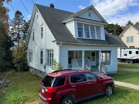 66 Dudley St, Presque Isle, ME 04769