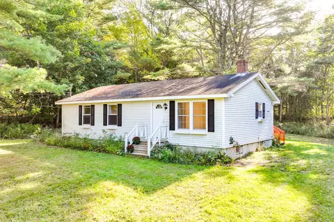 40 Pine Ridge Dr, Warren, ME 04864