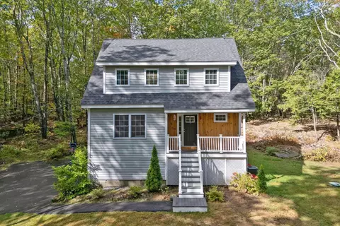 44 Greenleaf Parsons Rd, Cape Neddick, ME 03902