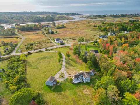 144 Spurwink Rd, Scarborough, ME 04074
