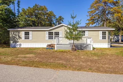 49 Pheasant Rd, Saco, ME 04072