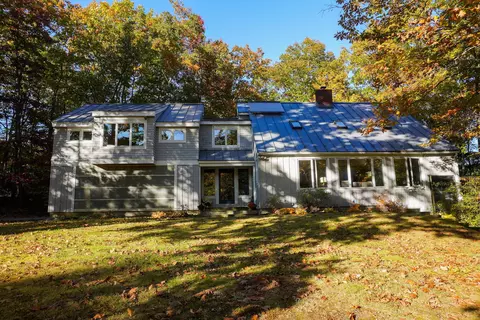 9 Mill Ridge Rd, Cumberland, ME 04021