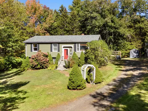29 English Town Rd E, Saint George, ME 04860