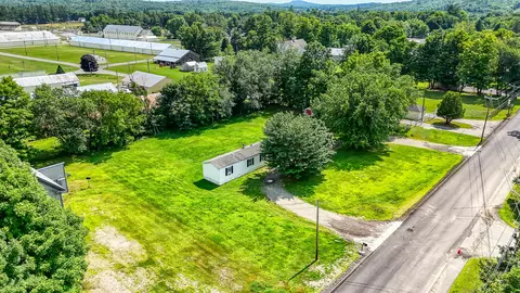 175-179 Maple Ave, Farmington, ME 04938