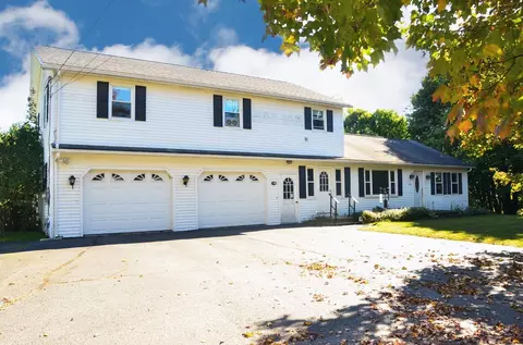 499 W River Rd, Augusta, ME 04330