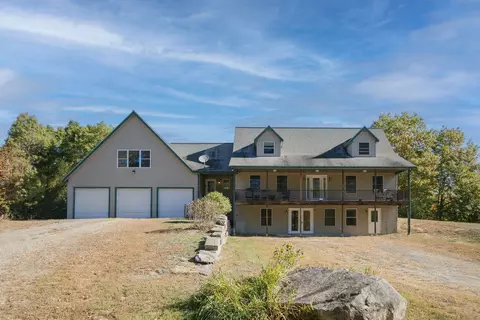 17 Treetop Ln, Jay, ME 04239