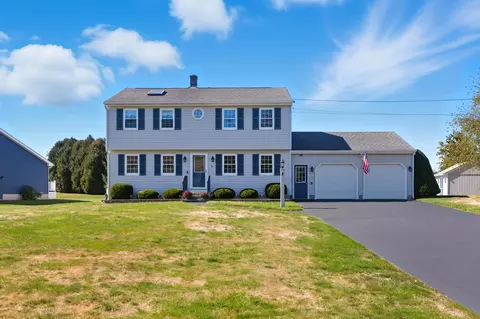 8 Indian Ridge Dr, Biddeford, ME 04005