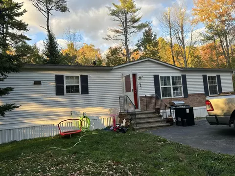 31 Bump Hill Rd, Union, ME 04862