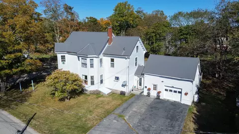 9 Drisko St, Machias, ME 04654