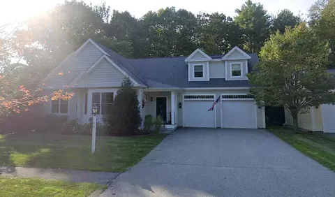 62 Ridgewood Dr #62, Falmouth, ME 04105