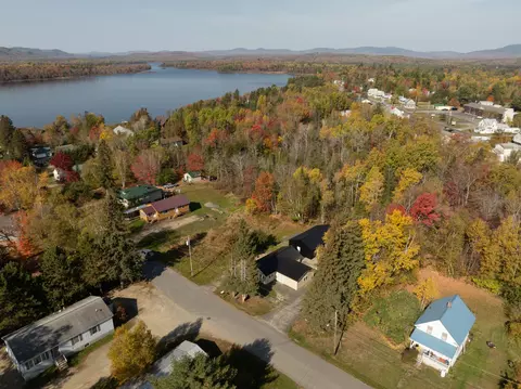 7 Forest St, Jackman, ME 04945