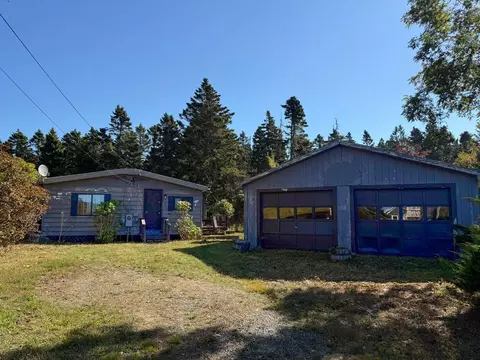 10 Western Ledge Rd, Corea, ME 04624