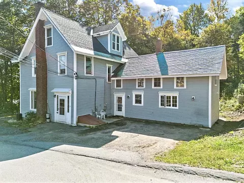 6 Grove St, Hallowell, ME 04347