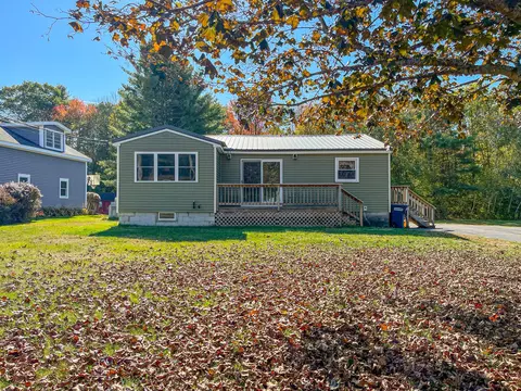29 Eaton Dr, Buxton, ME 04093