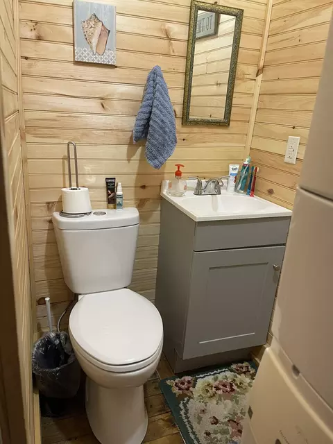 Bath - 565 River Rd, Anson, ME 04958 photo 1 of 8