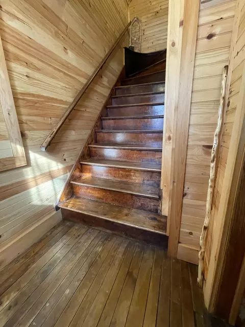 Entry Way - 565 River Rd, Anson, ME 04958 photo 1 of 11