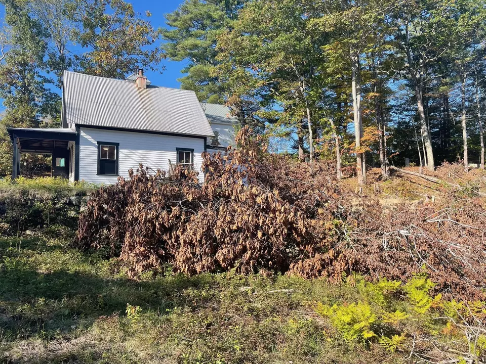 Exterior - 1310 West Rd, Waterboro, ME 04087 photo 3 of 4
